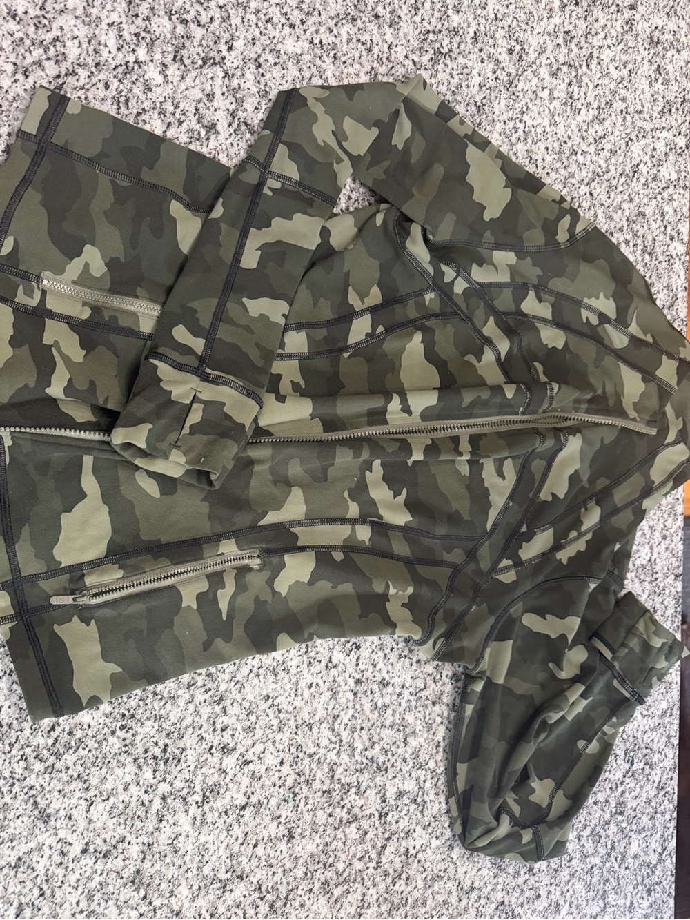 Lululemon Women's Camouflage Zip-Front Jacket - Olive Green Campo